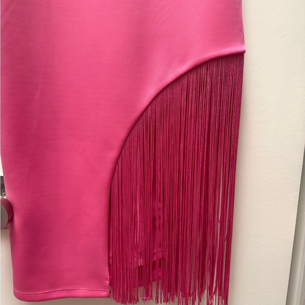 Alice + Olivia Sleeveless Pink Fringe Midi Dress - Picture 2 of 4
